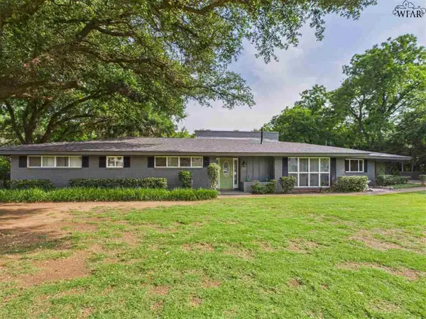 800 SYCAMORE DRIVE, Burkburnett, TX 76354