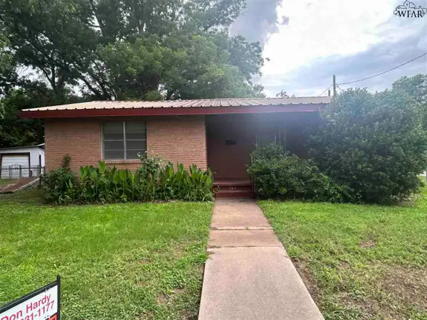 111 N HOLLY DRIVE, Burkburnett, TX 76354