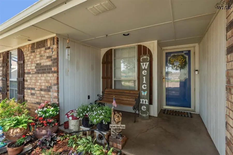 3 SHADY BROOK COURT, Wichita Falls, TX 76310-2247 - Image #2