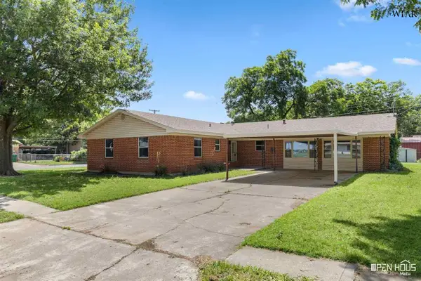 822 MIMOSA STREET, Burkburnett, TX 76354