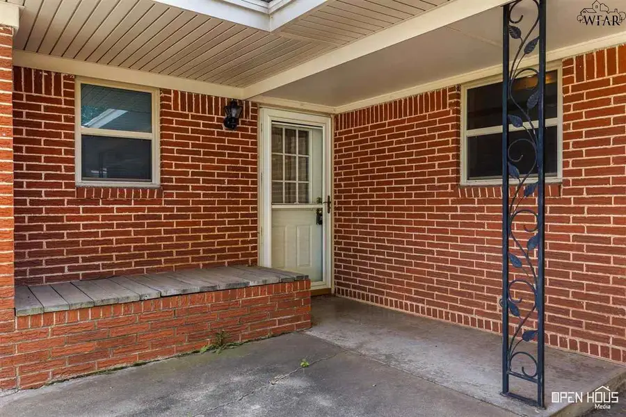 822 MIMOSA STREET, Burkburnett, TX 76354 - Image #2