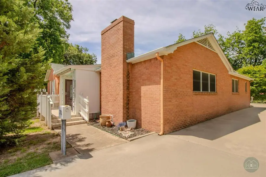 2302 12TH STREET, Vernon, TX 76384 - Image #3