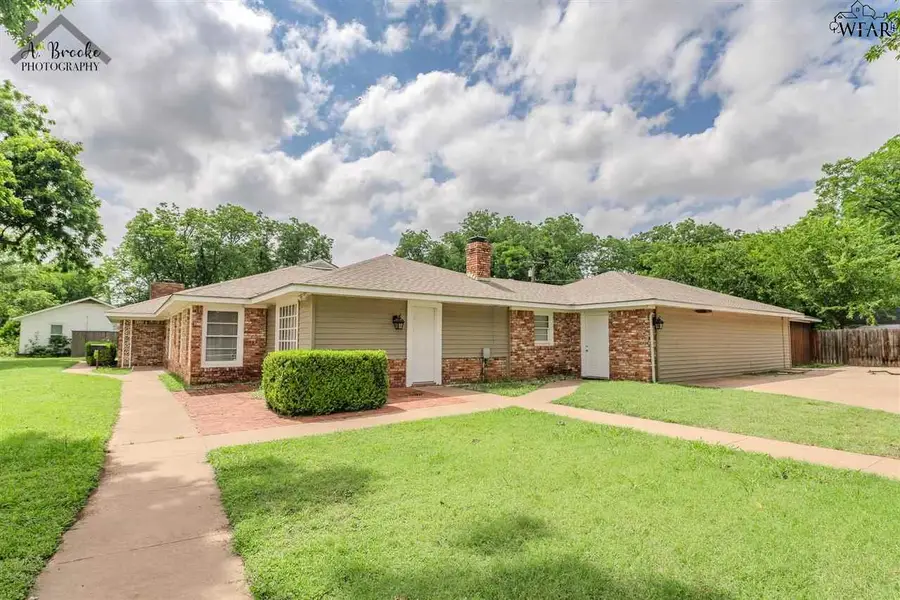 703 SYCAMORE DRIVE, Burkburnett, TX 76354 - Image #3
