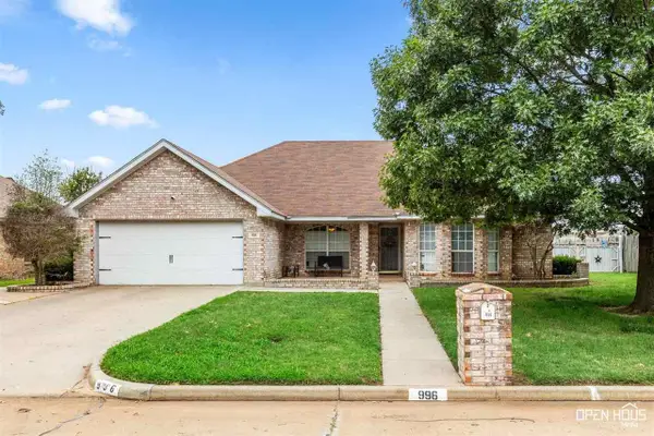 996 COULTER DRIVE, Burkburnett, TX 76354