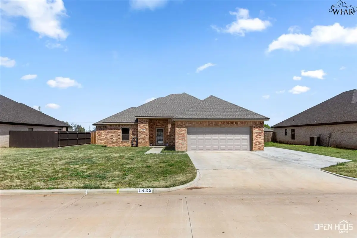 1425 AMHERST STREET, Burkburnett, TX 76354 - Image #1