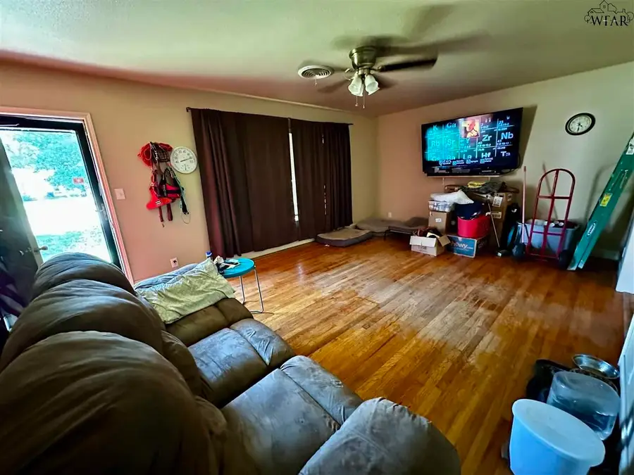 1010 W CUSTER STREET, Seymour, TX 76380 - #3