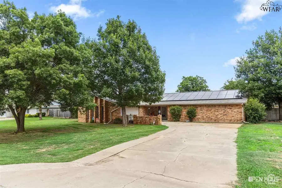 1413 RED FOX LANE, Burkburnett, TX 76354 - Image #2