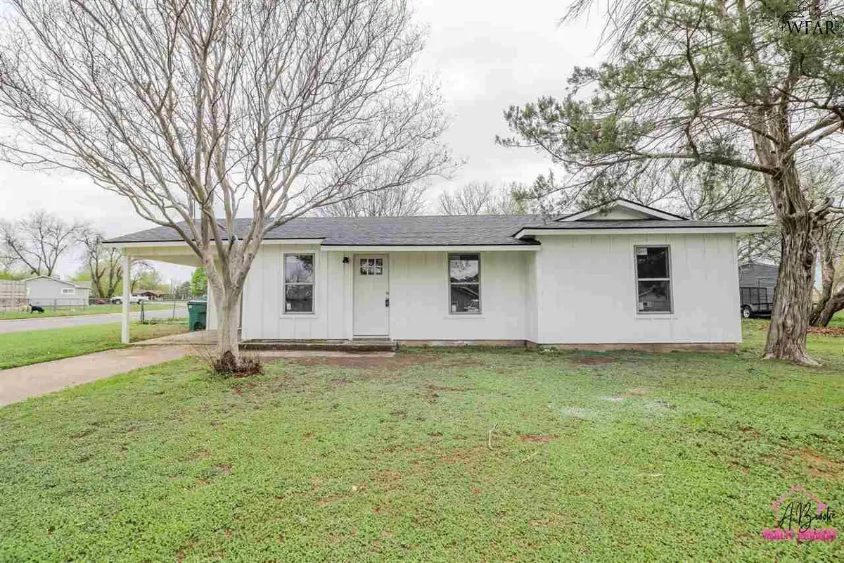 201 LINDEN STREET, Burkburnett, TX 76365 - Image #1