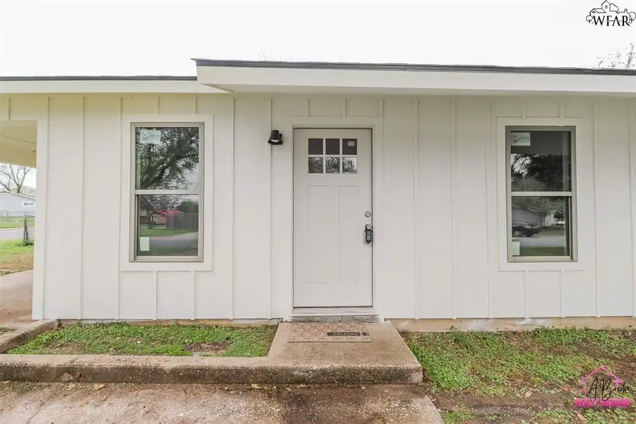 201 LINDEN STREET, Burkburnett, TX 76365 - Image #3