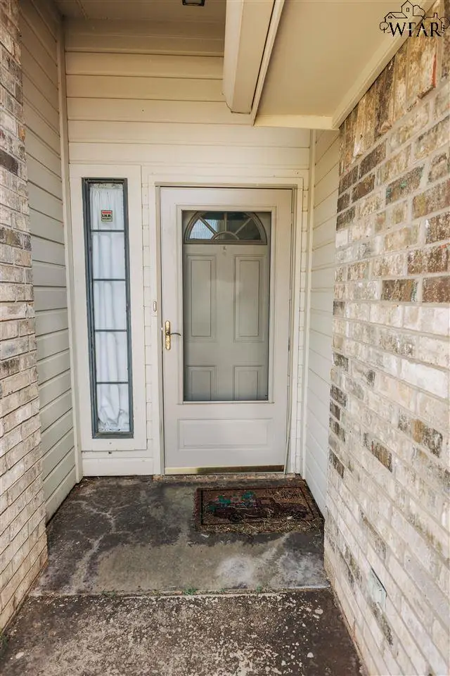 6 BAZELY CIRCLE, Wichita Falls, TX 76306 - Image #2