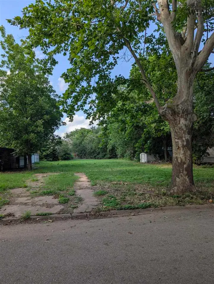 122 LILAC LANE, Burkburnett, TX 76354 - Image #1