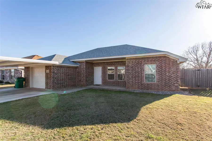 1212 NEWMAN AVENUE, Iowa Park, TX 76367 - Image #2