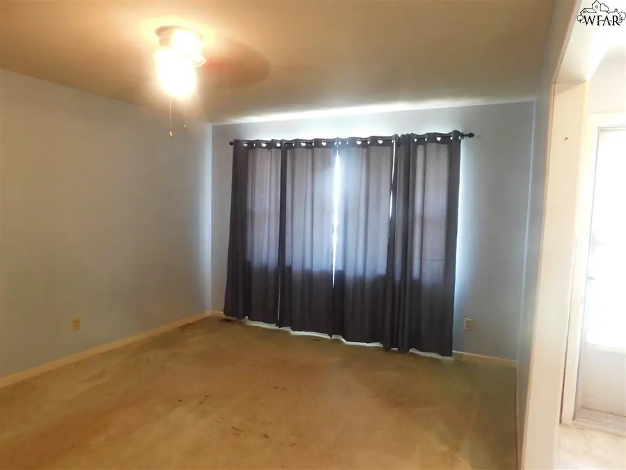 1010 ROSEBUD STREET, Burkburnett, TX 76354-3336 - Image #3