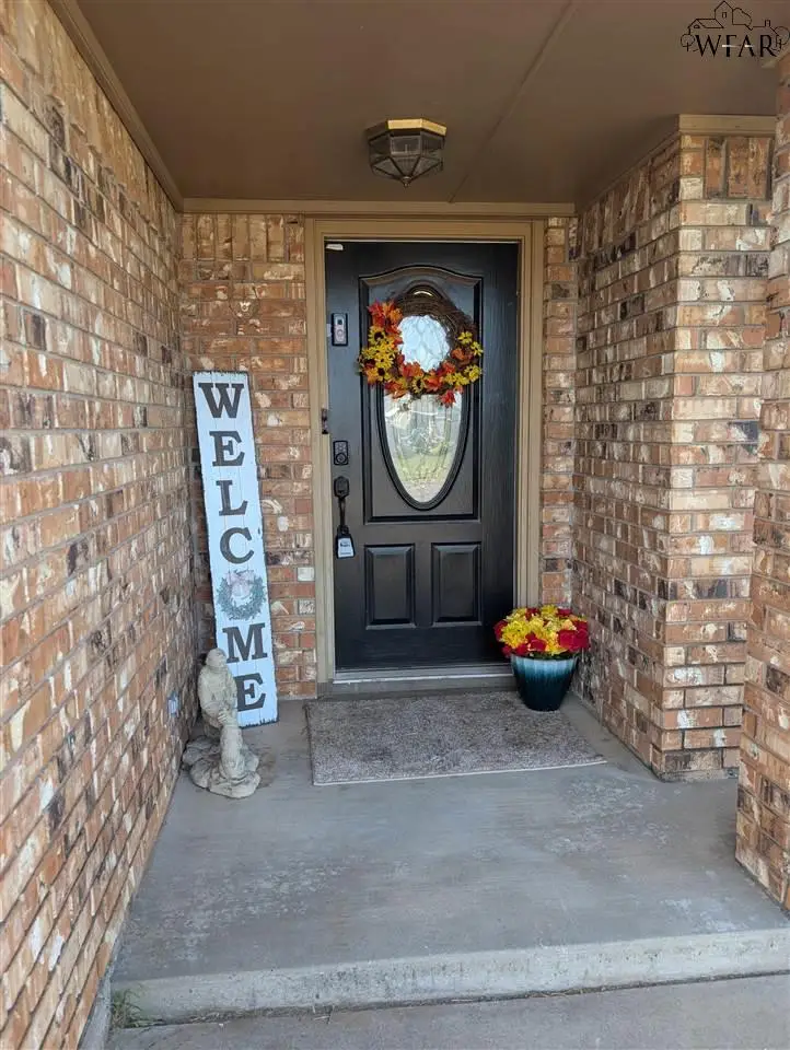 1319 PARLIAMENT STREET, Burkburnett, TX 76354 - Image #2