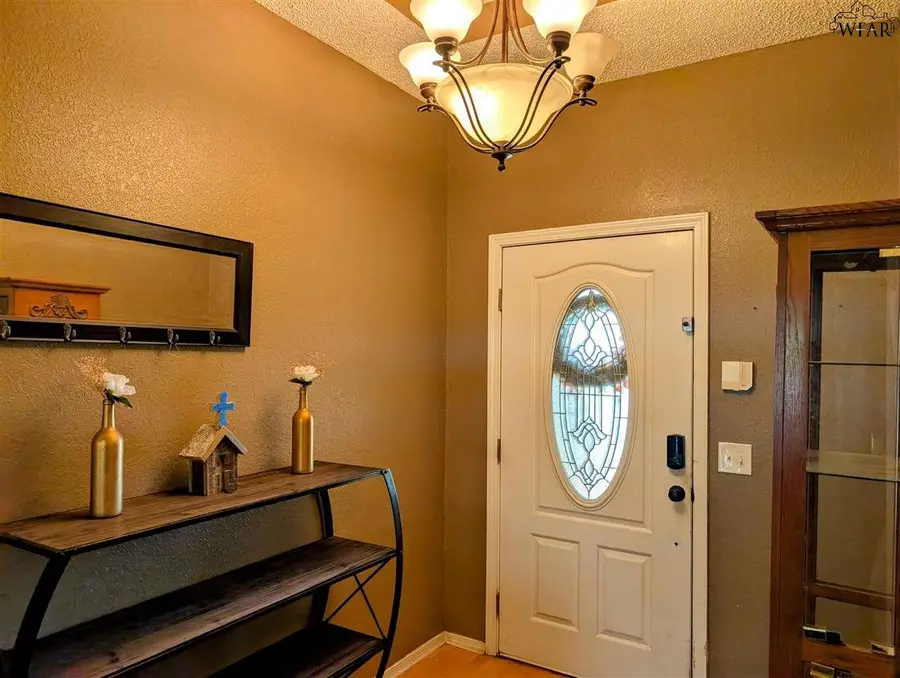 1319 PARLIAMENT STREET, Burkburnett, TX 76354 - Image #3