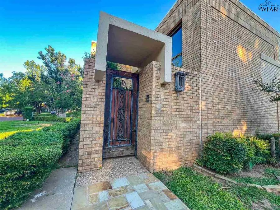 1 WAVERLY PLACE, Wichita Falls, TX 76301 - Image #2