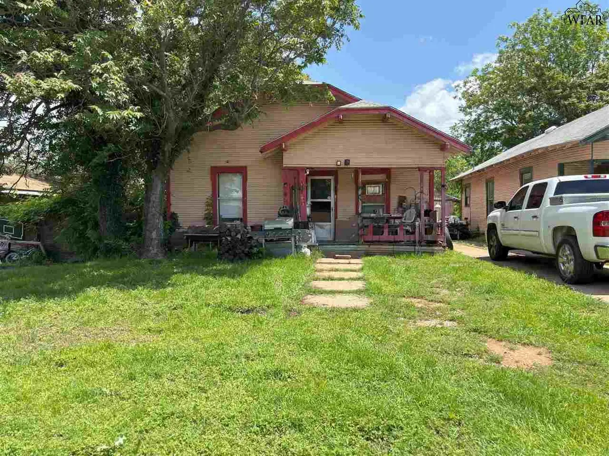 1403 BURNETT STREET, Wichita Falls, TX 76301 - Image #1