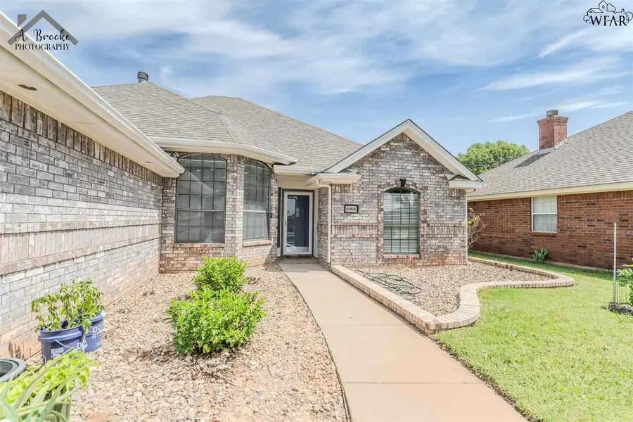 6004 NATCHEZ TRACE, Wichita Falls, TX 76310 - Image #2