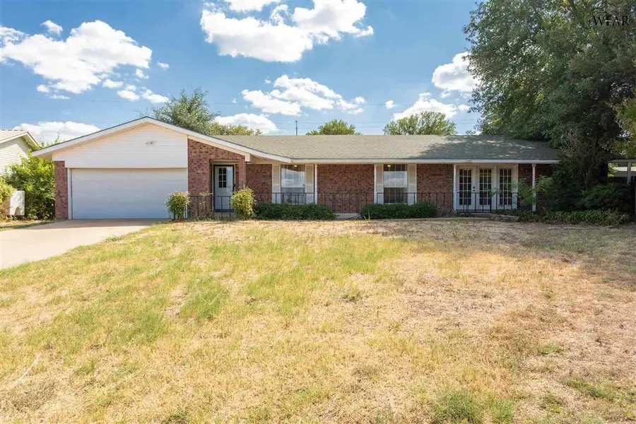 8 CHANUTE CIRCLE, Wichita Falls, TX 76306 - Image #2
