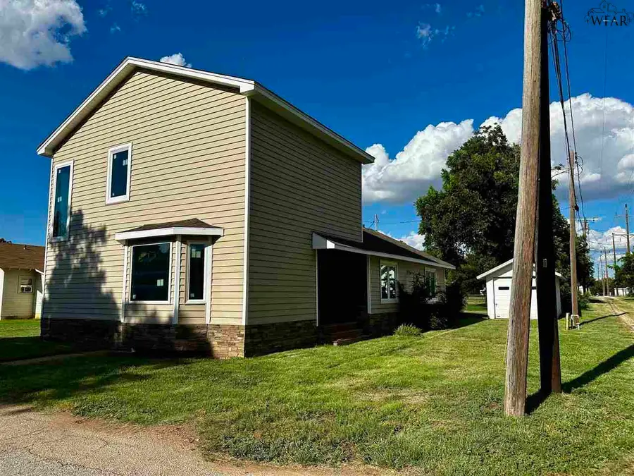 106 N DONALD STREET, Seymour, TX 76380 - Image #2