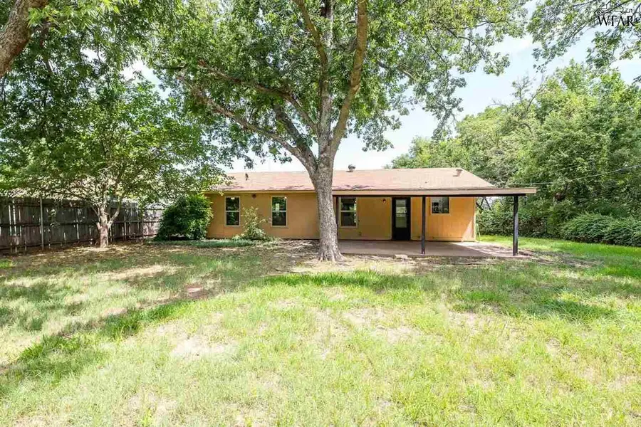 239 LOCH LOMOND DRIVE, Wichita Falls, TX 76302 - Image #3