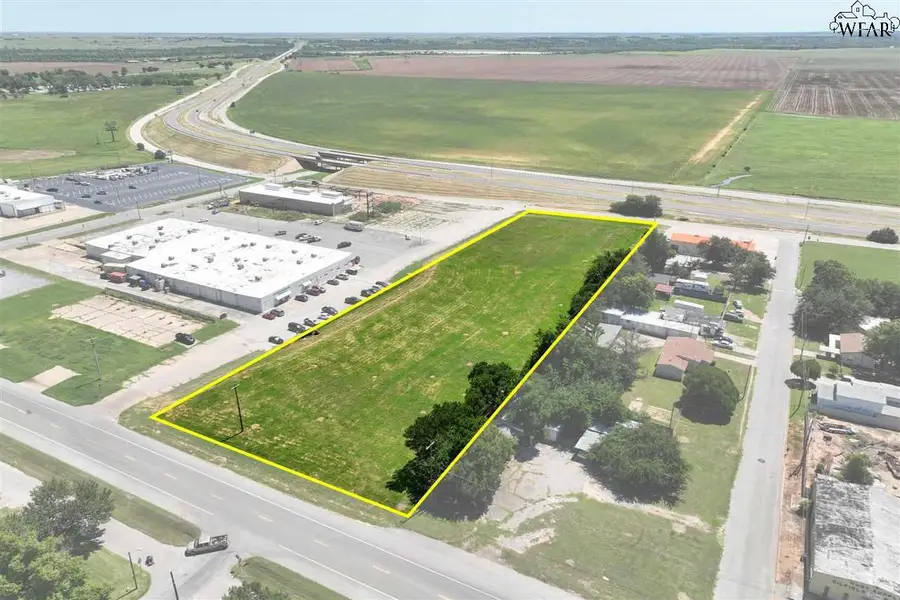 210 S RED RIVER EXPRESSWAY, Burkburnett, TX 76354 - Image #3