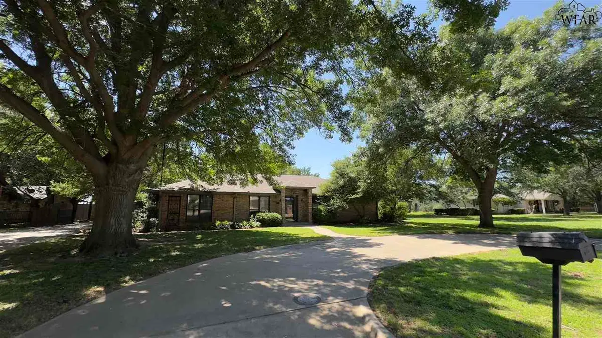 2714 OAKLAWN DRIVE, Vernon, TX 76384 - Image #1