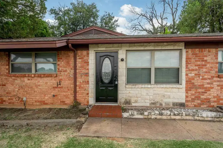 1704 CENTRAL FREEWAY, Wichita Falls, TX 76306 - Image #2