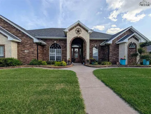 1100 BLUE JAY STREET, Burkburnett, TX 76354