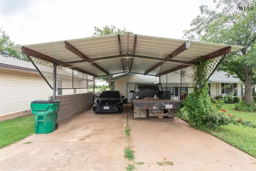 415 E IDA AVENUE, Electra, TX 76360 - Image #3