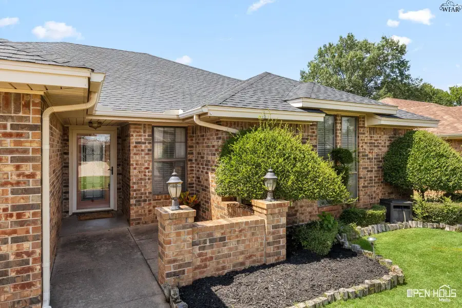 4306 MT SCOTT DRIVE, Wichita Falls, TX 76310 - Image #2