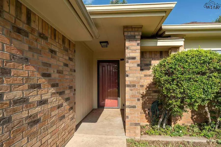 4848 MATTERHORN DRIVE, Wichita Falls, TX 76310 - Image #2