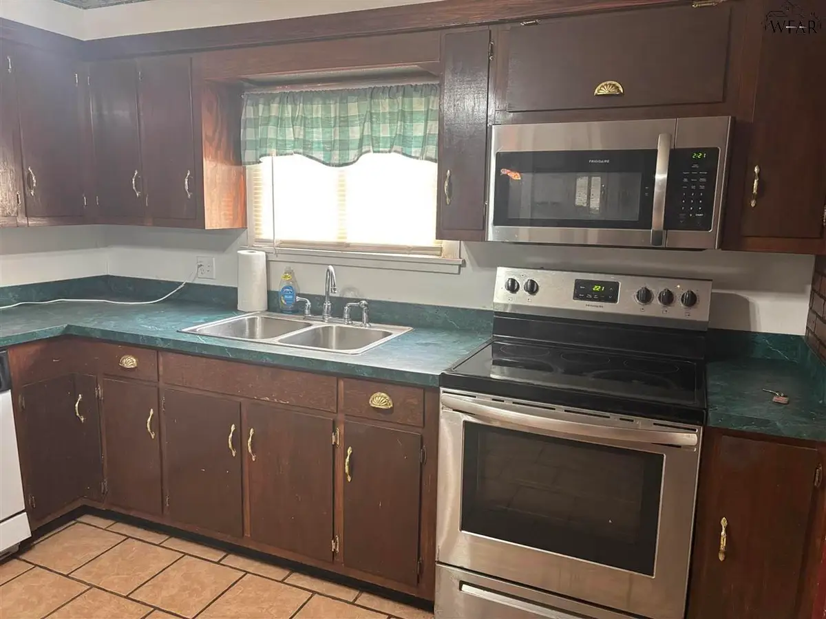 2904 PARADISE STREET, Vernon, TX 76384 - Image #1