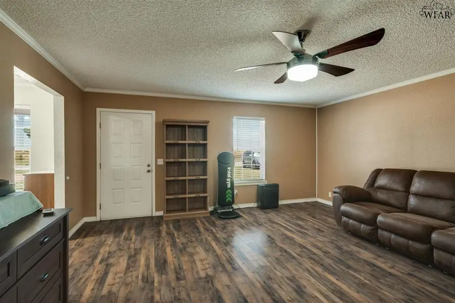 1320 SYCAMORE DRIVE, Burkburnett, TX 76354 - Image #2