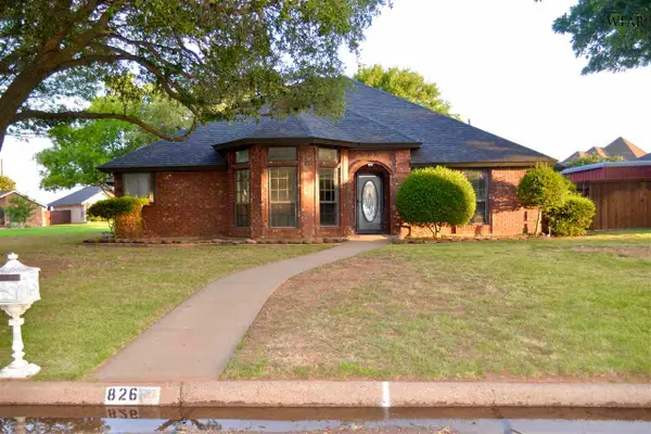 826 ARAPAHO DRIVE, Burkburnett, TX 76354-2932