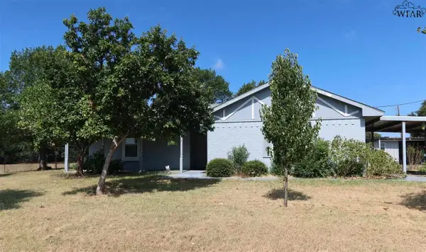 120 DIANNA DR, Graham, TX 76450