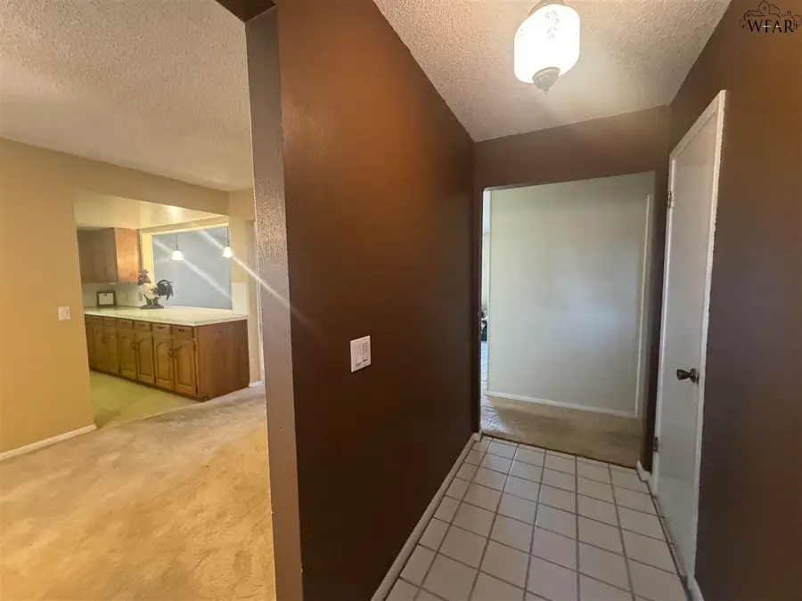 1045 JAN LEE DRIVE, Burkburnett, TX 76354 - Image #2