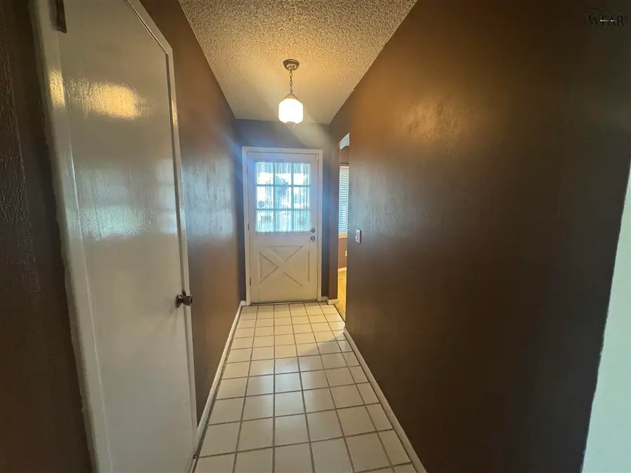 1045 JAN LEE DRIVE, Burkburnett, TX 76354 - Image #3