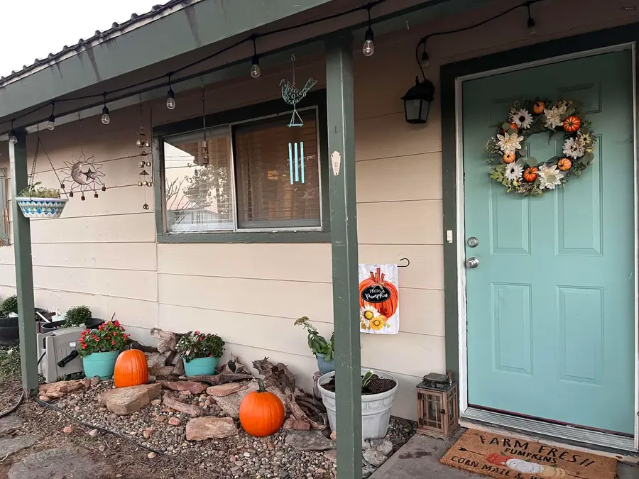 104 E GARDEN STREET, Iowa Park, TX 76367 - Image #3