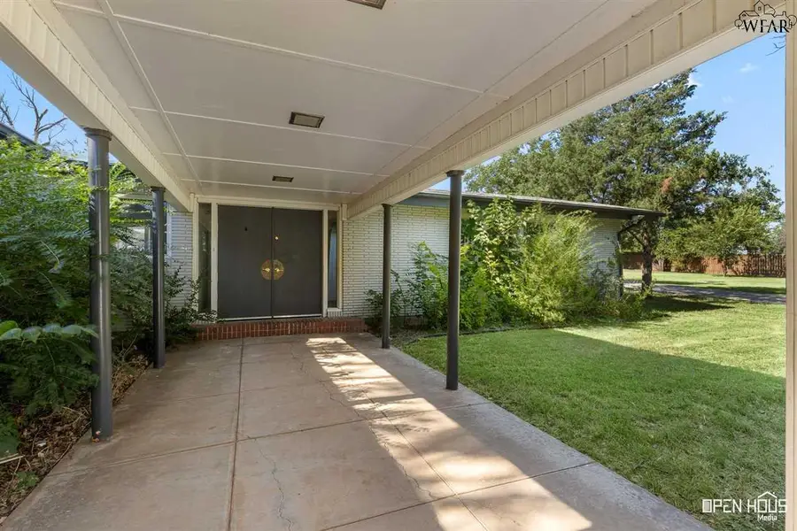 1605 WEEKS STREET, Wichita Falls, TX 76302 - Image #2