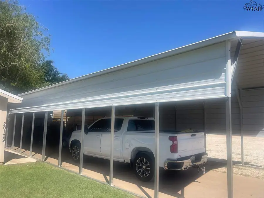 155 E MOONSHINE ROAD, Seymour, TX 76380 - Image #3