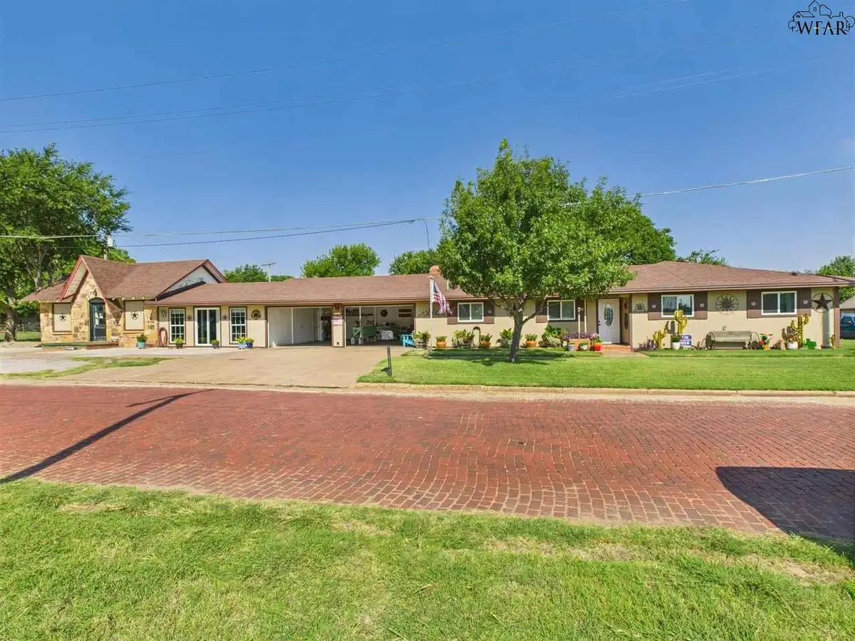 515 N WICHITA, Electra, TX 76360 - Image #1