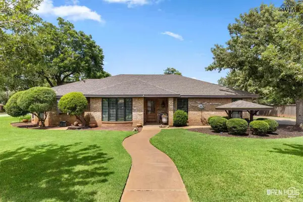 3259 HORSESHOE BEND ESTATES, Iowa Park, TX 76367