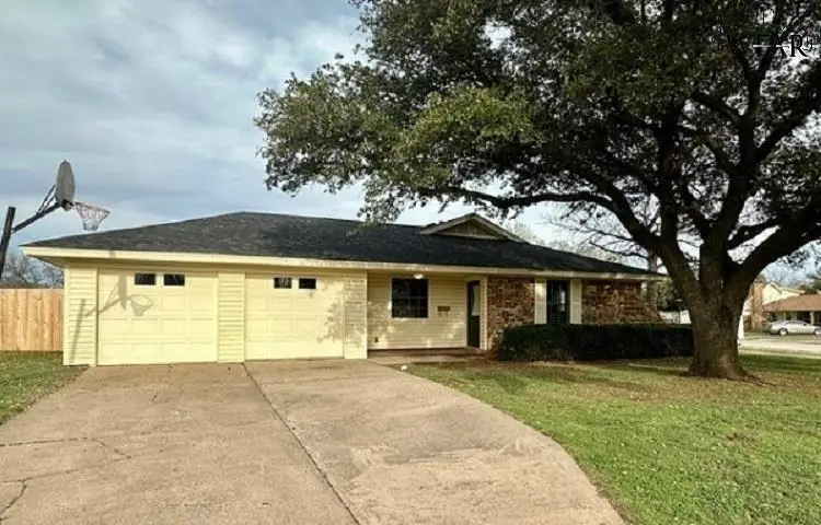 4421 HUGHES DRIVE, Wichita Falls, TX 76308 - Image #2