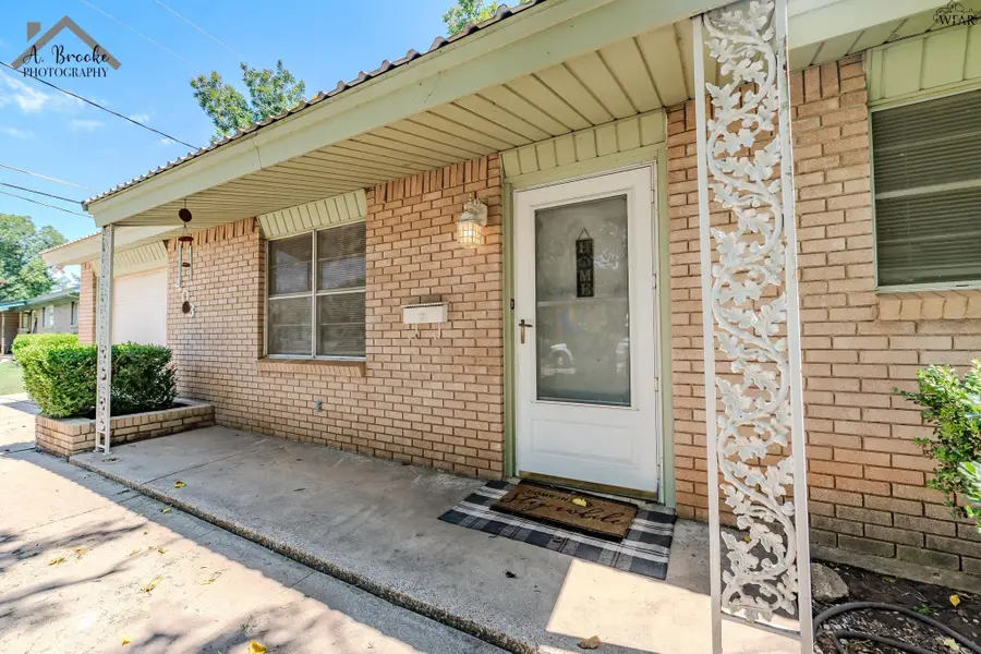 403 S HOLLY DRIVE, Burkburnett, TX 76354 - Image #3