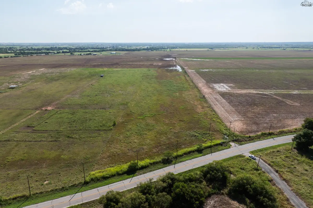 1125 S BELL ROAD, Iowa Park, TX 76366 - Image #1