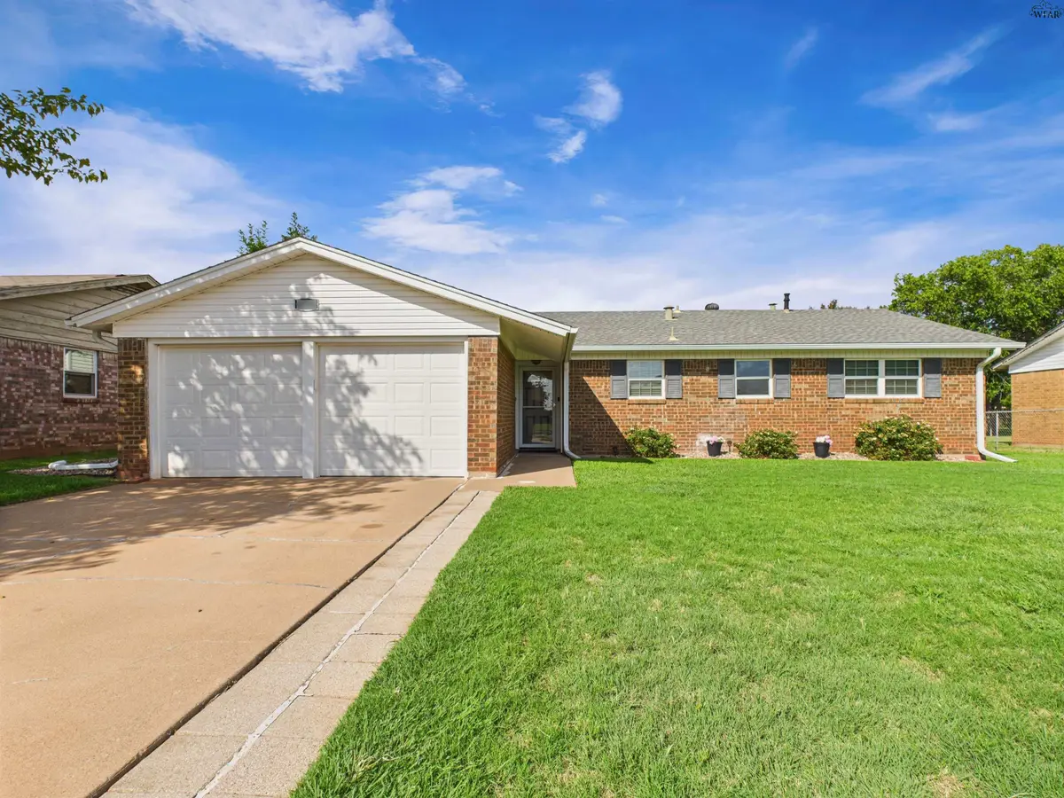 4025 HOOPER DRIVE, Wichita Falls, TX 76306 - Image #1