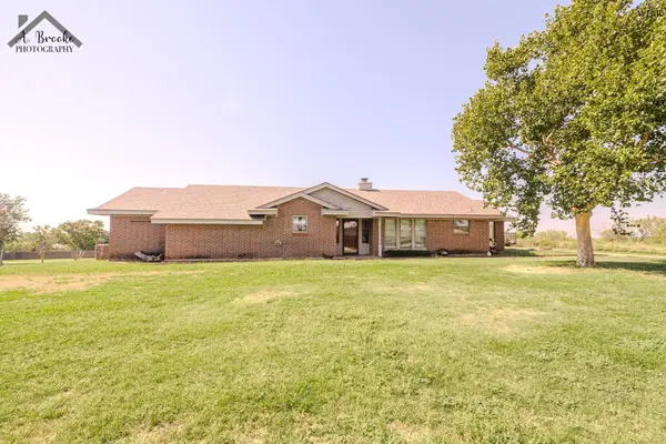 1611 WAGON WHEEL STREET, Iowa Park, TX 76367