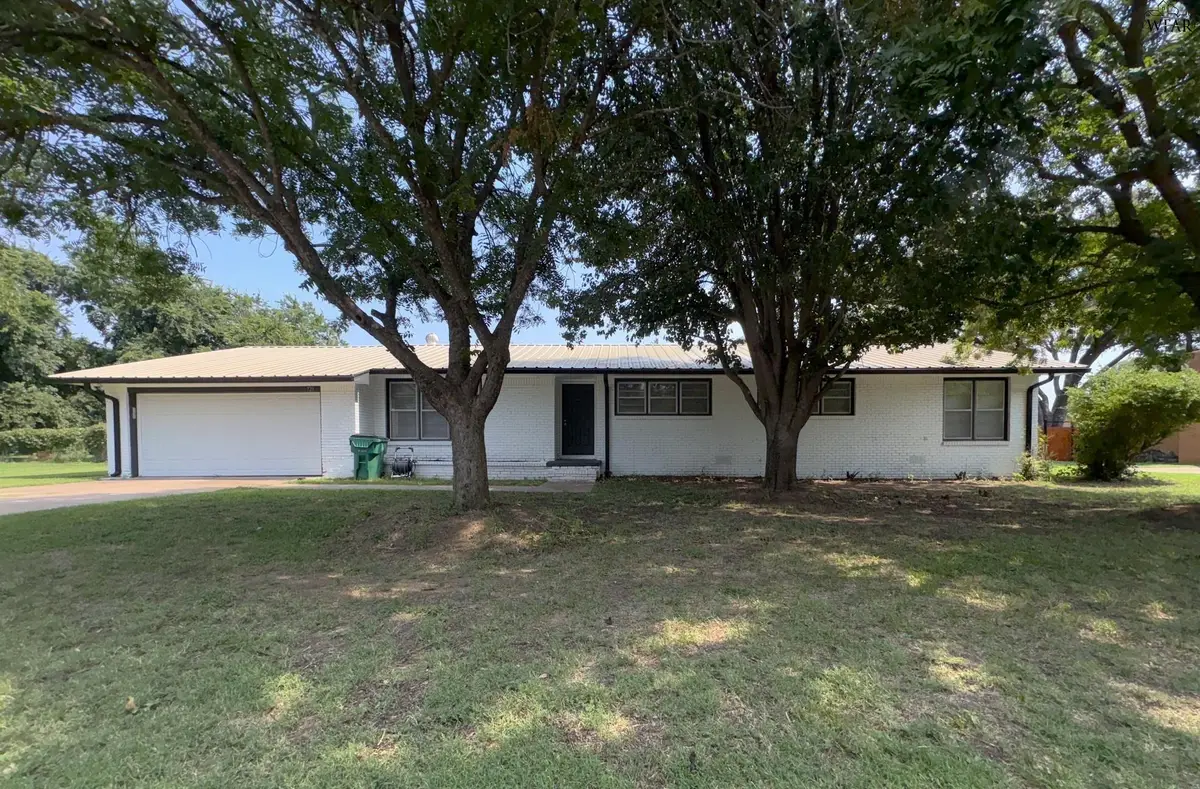 721 MAPLE STREET, Burkburnett, TX 76354 - Image #1