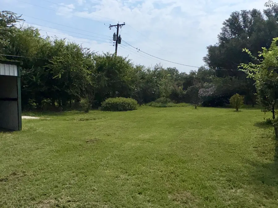 721 MAPLE STREET, Burkburnett, TX 76354 - Image #3